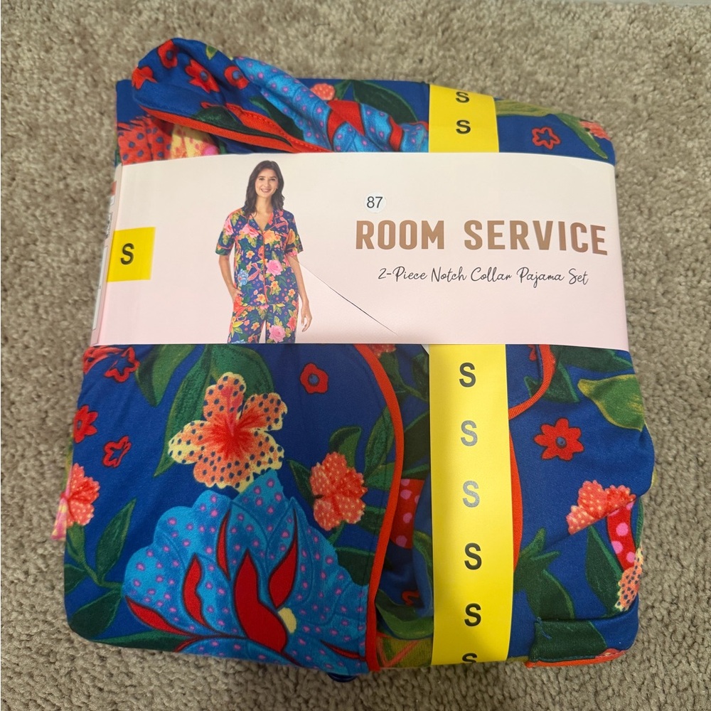 “New” Room Service Floral Pajama Set sizeS